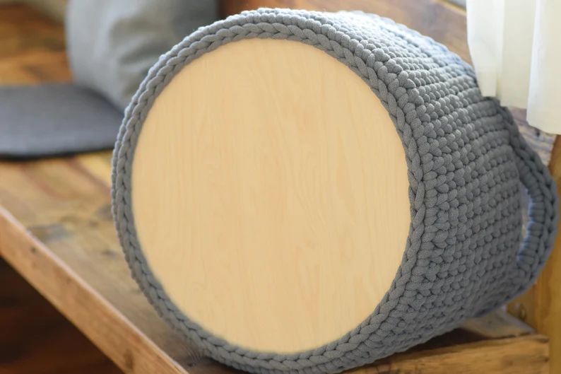 Aufbewahrungskorb HEDI mit Korblabel "wash me", von Hand gehäkelt