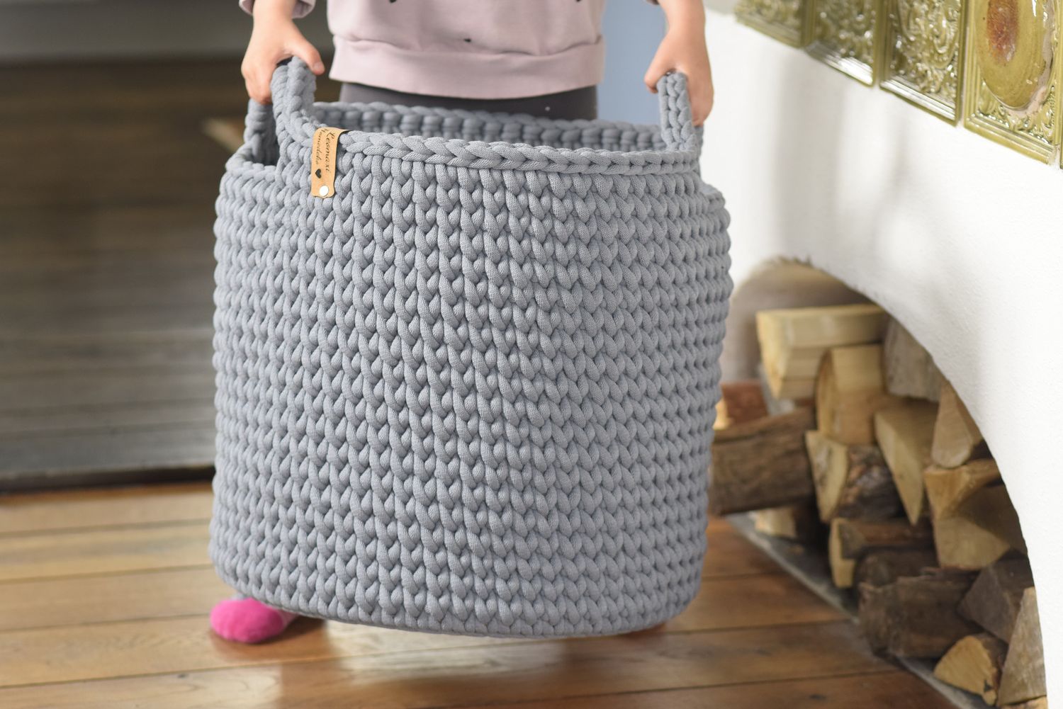 Aufbewahrungskorb HEDI mit Korblabel "wash me", von Hand gehäkelt