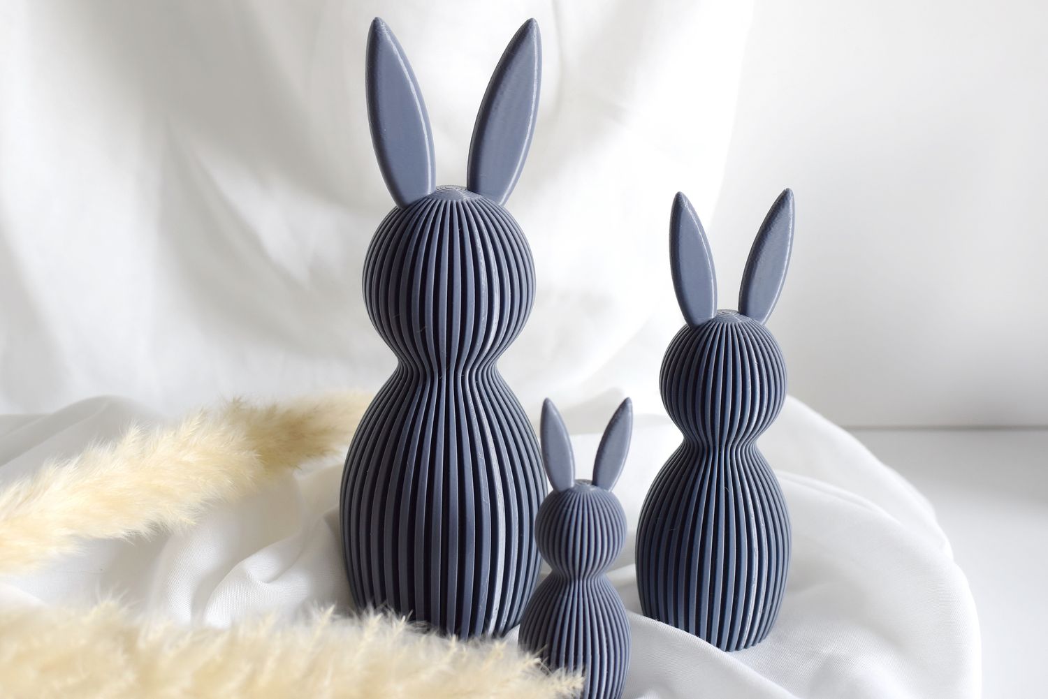 Minimalistische Osterhasen-Familie – Dunkelgrau oder Schwarz