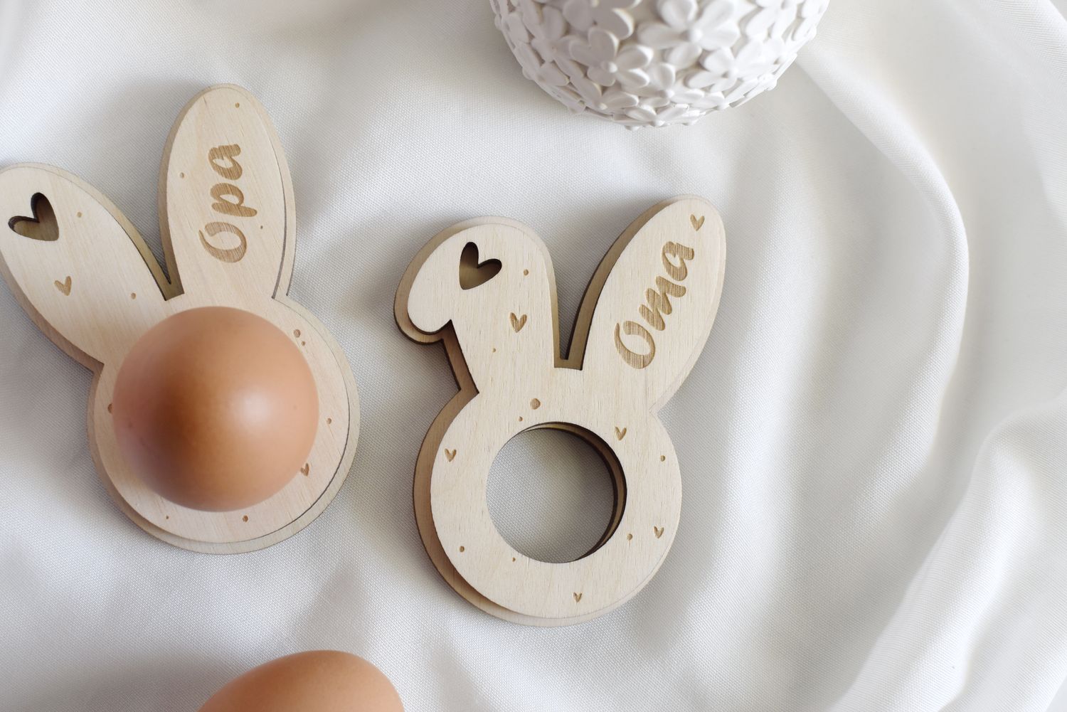 Personalisierter Eierbecher Ostern aus Holz