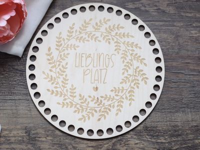 LIEBLINGSPLATZ, Holzböden mit Motiv, Rund in allen Größen und Lochgrößen LIEBLINGSPLATZ, Holzböden mit Motiv, Rund in allen Größen und Lochgrößen