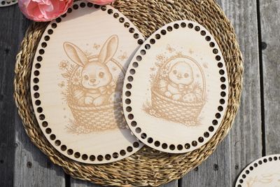 Holzboden in Ei-Form zum Häkeln – Frühlingsmotiv