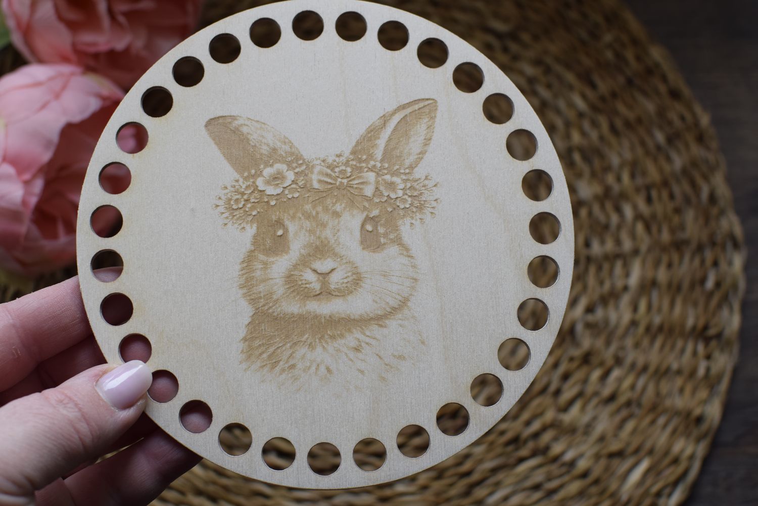 Holzboden mit Häschen in 4 verschieden Motiven und Lochgrößen