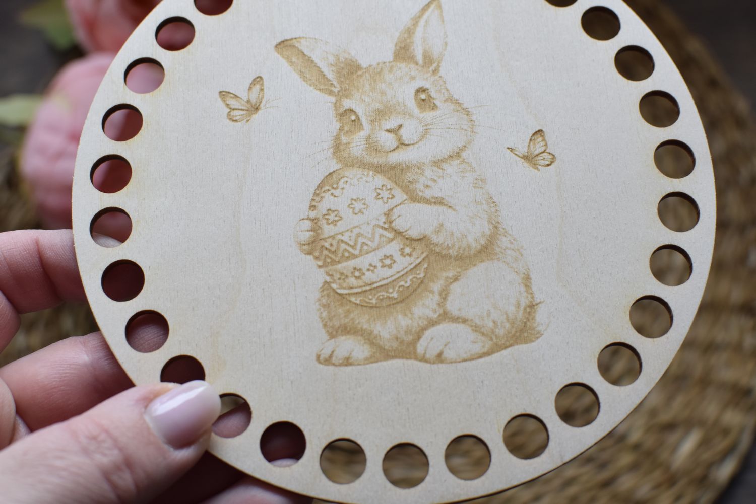 Holzboden mit Häschen in 4 verschieden Motiven und Lochgrößen