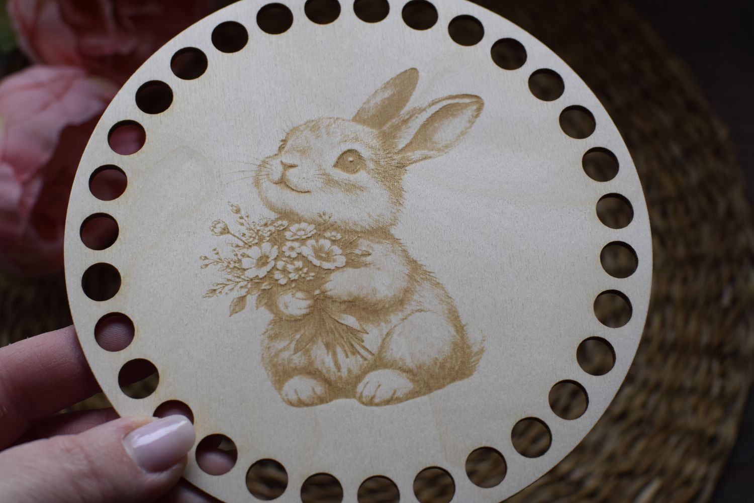 Holzboden mit Häschen in 4 verschieden Motiven und Lochgrößen