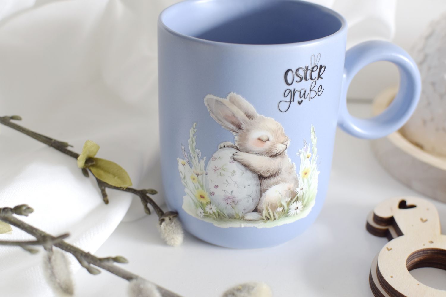 Ostertasse „Ostergrüße“ – ein liebevolles Unikat für den Frühling