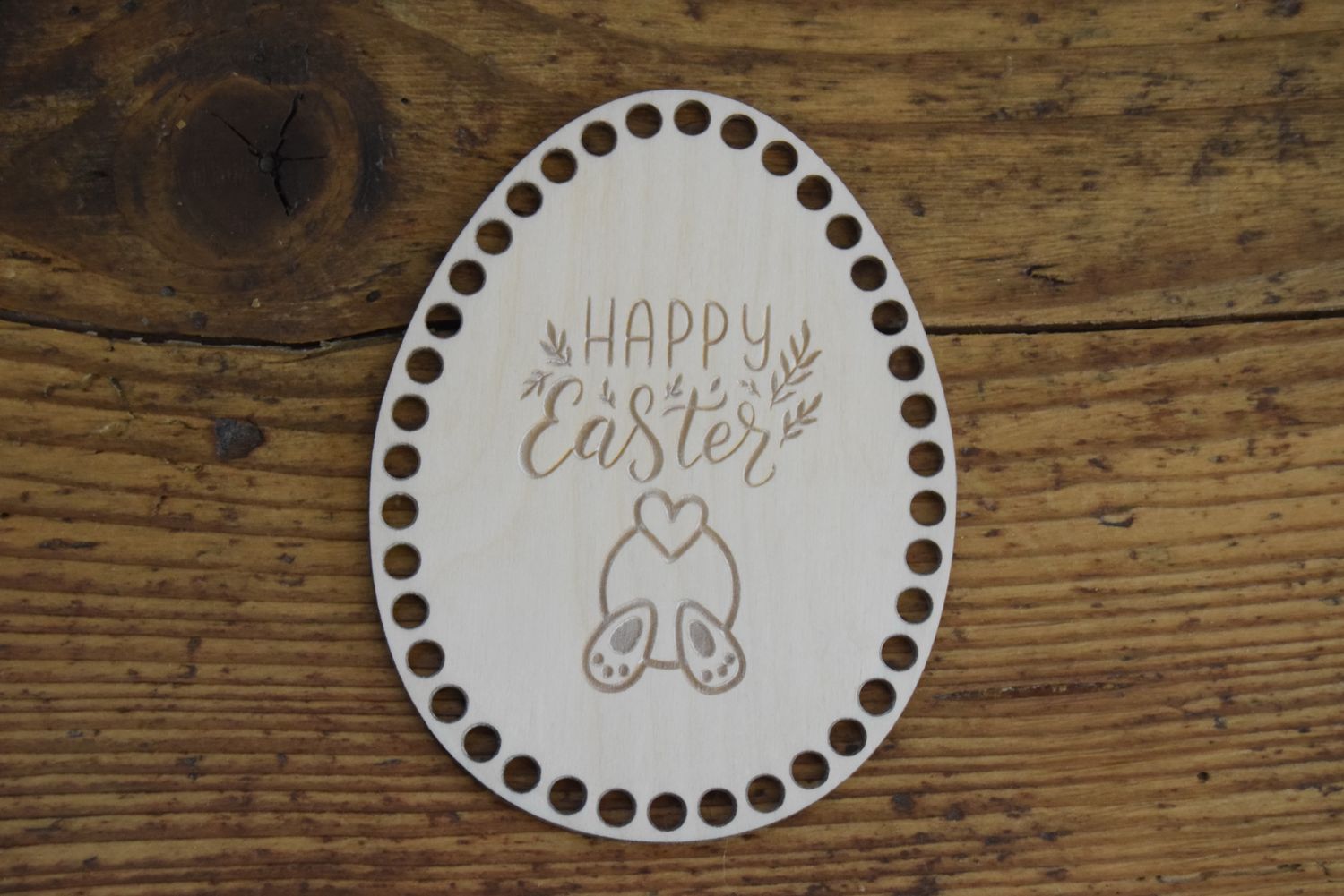 Holzboden in Ei-Form zum Häkeln – Happy Easter