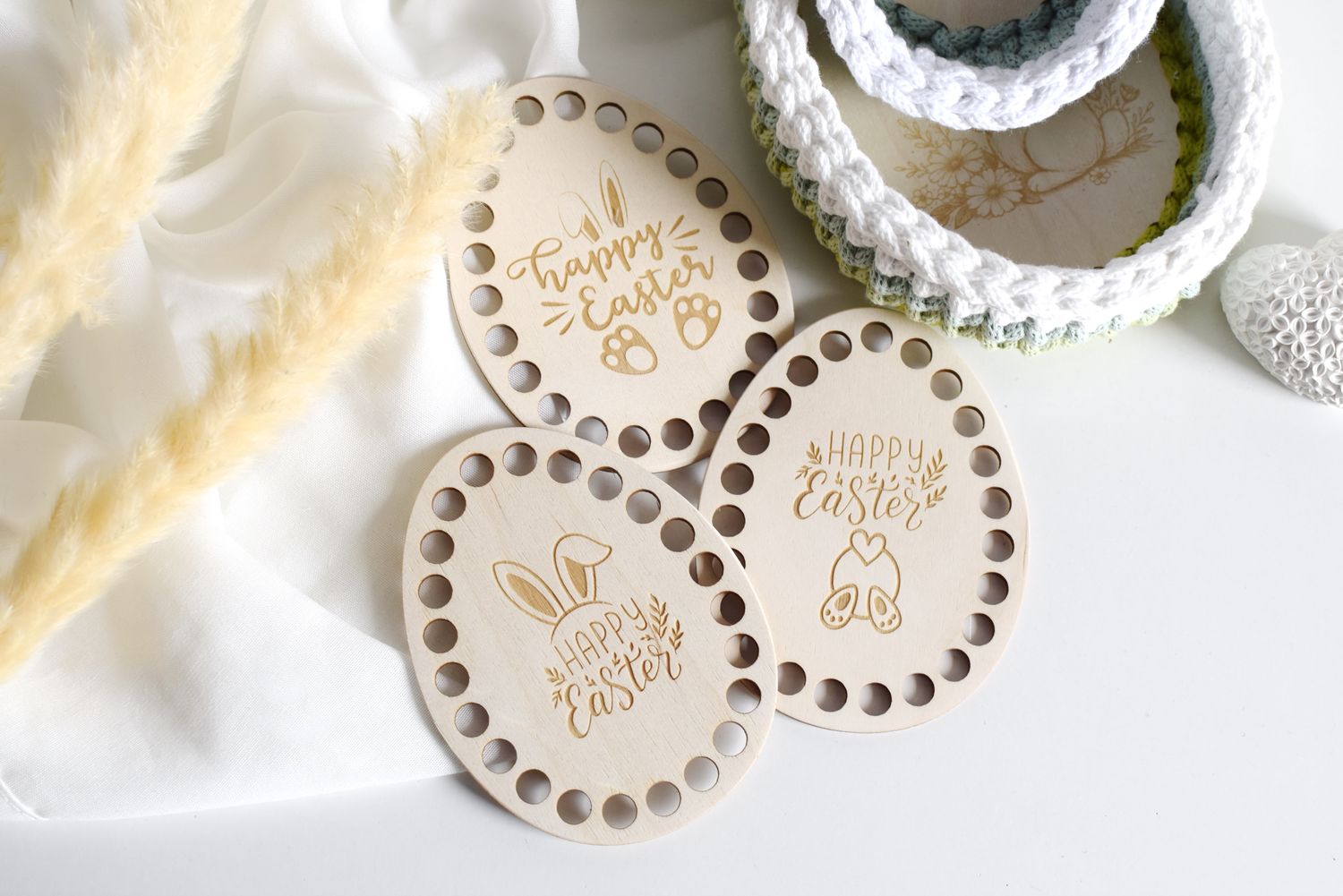 Holzboden in Ei-Form zum Häkeln – Happy Easter