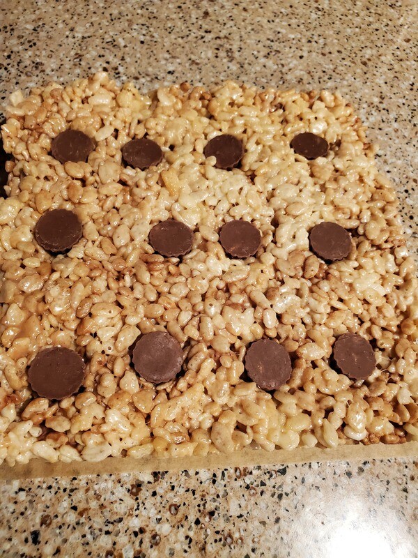Reese&#39;s Peanut butter Cup Rice Krispie Treats 8x8 Pan.