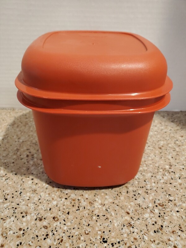 Vintage TUPPERWARE #1466-2 Harvest-Orange Mini Ice