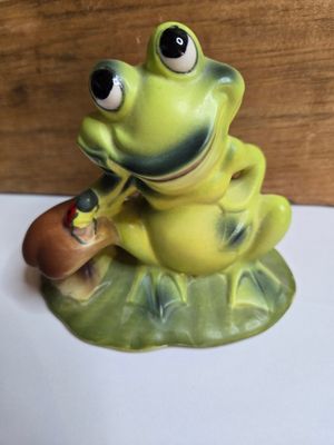 Vintage Josef frog mushroom ladybug figurine