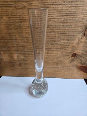 KOSTA body? Controlled bubble glass bud vase