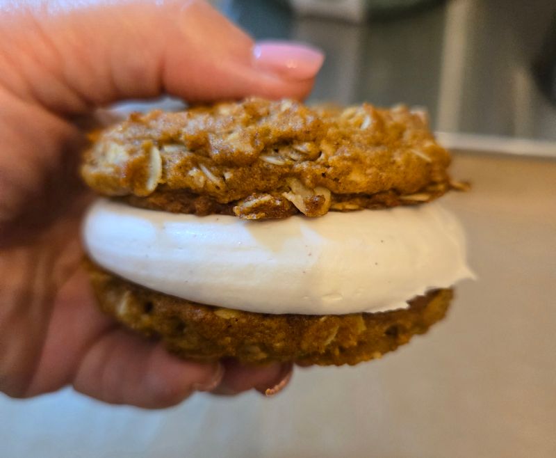 DOUBLE DECKER PUMPKIN OATMEAL CREAM PIE STUFFED WITH MARSHMALLOW BUTTERCREAM (6 Double Stacks)