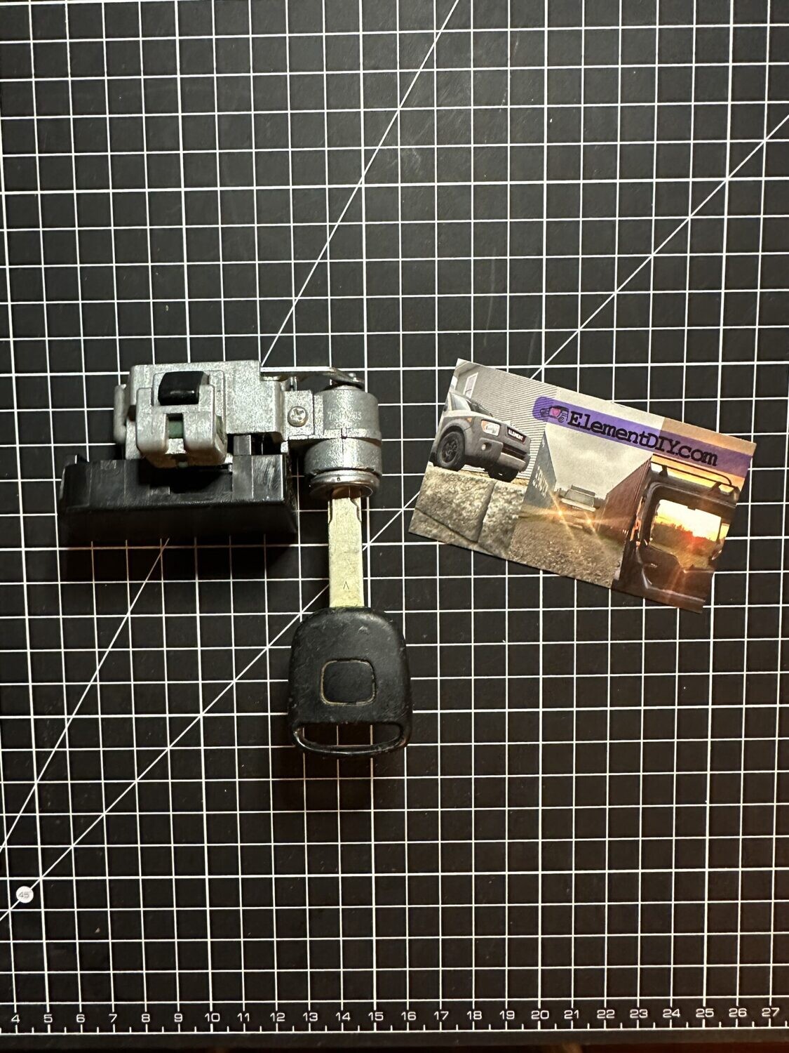 Glovebox lock and key (all years)