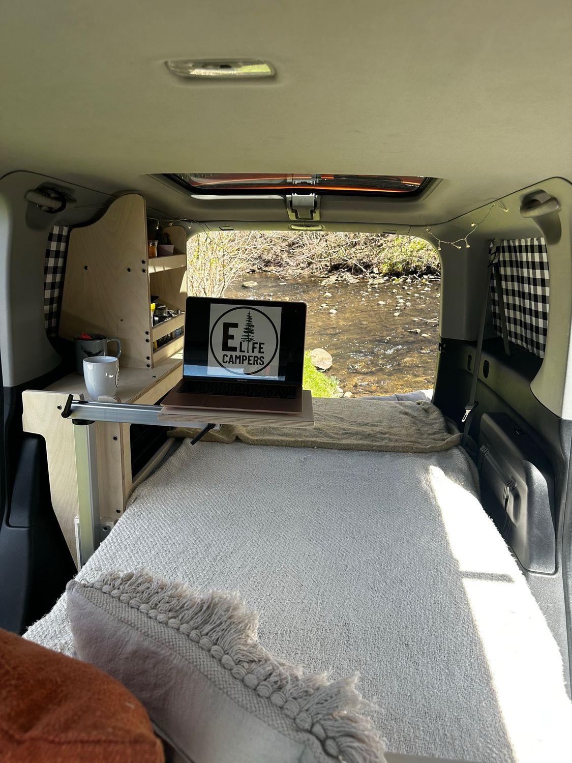 E Life Camper · The Adventurer