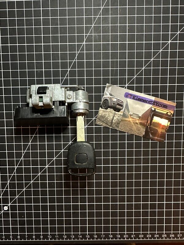 Glovebox lock and key (all years)