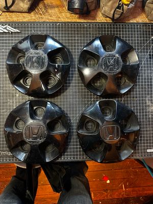 Steelie Center Hub Caps – Gloss Black (Used)