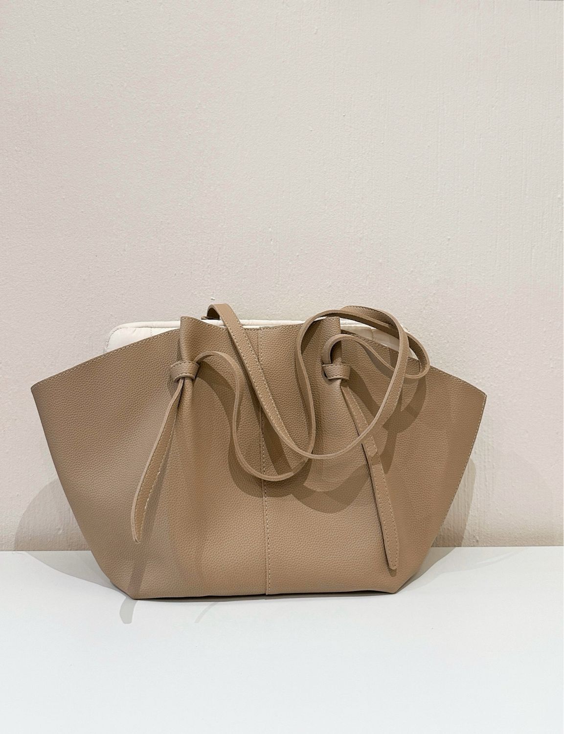 Alina Tote