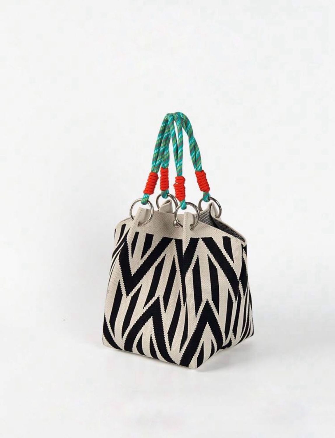 Bucket bag