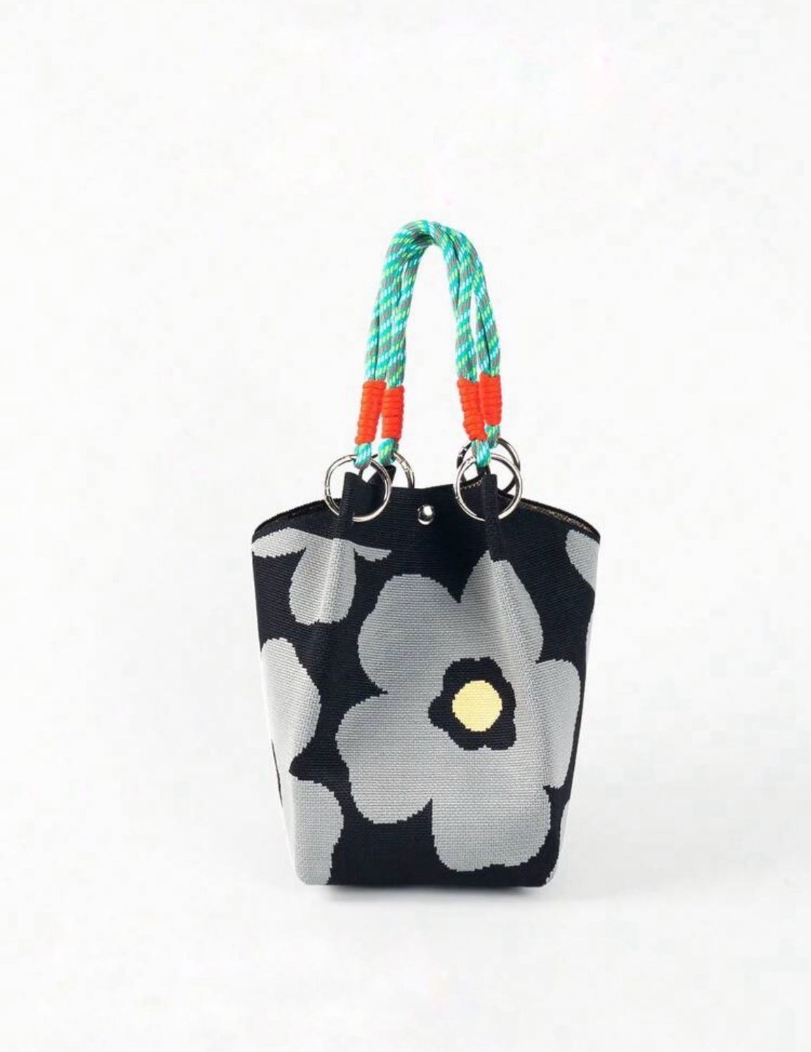 Bucket bag