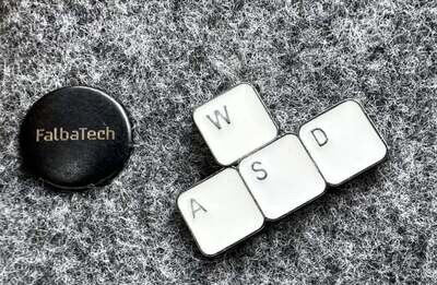 Pins / Pines / Broches &quot;wasd&quot;