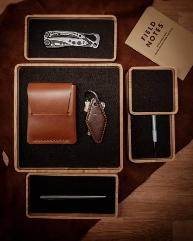 Luxury Oak Desk Tray: Handcrafted Elegance for a Sophisticated Workspace