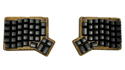 Redox Oak Edition – Split Keyboard with Unique Oak Finish (Limited One-off)