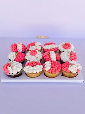 BOX OF CUPCAKES (12 Count)