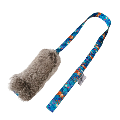 Premium Hasenfell-Zergel mit Ruckdämpfer - robustes Hundepielzeug mit Bungee - interaktives Spielzeug
