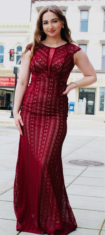 Sleeveless Wine Lace Maxi dress