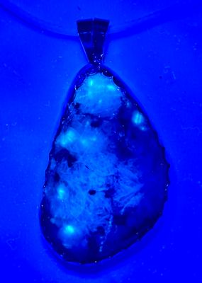 Columbia 23 Pear Sterling Silver Pendant (with galaxy effect)