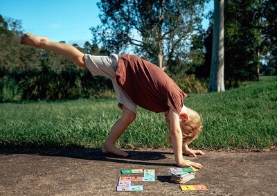 Domino Yogi