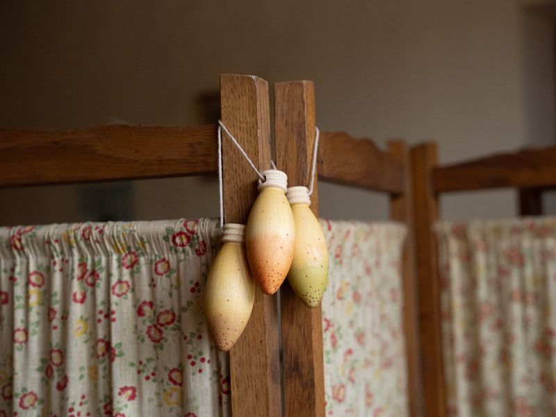 N°4 Glow Lamps