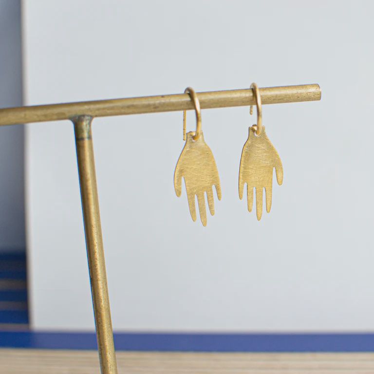Frida hands