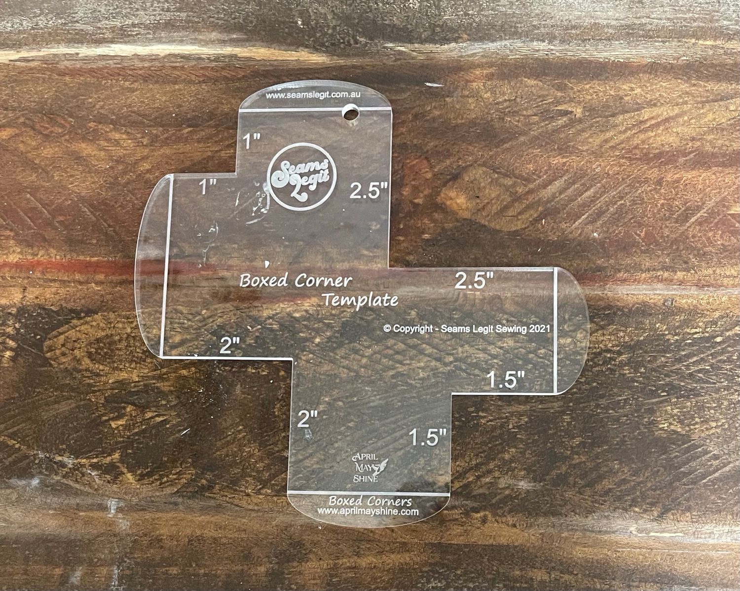 Acrylic boxed corners tool