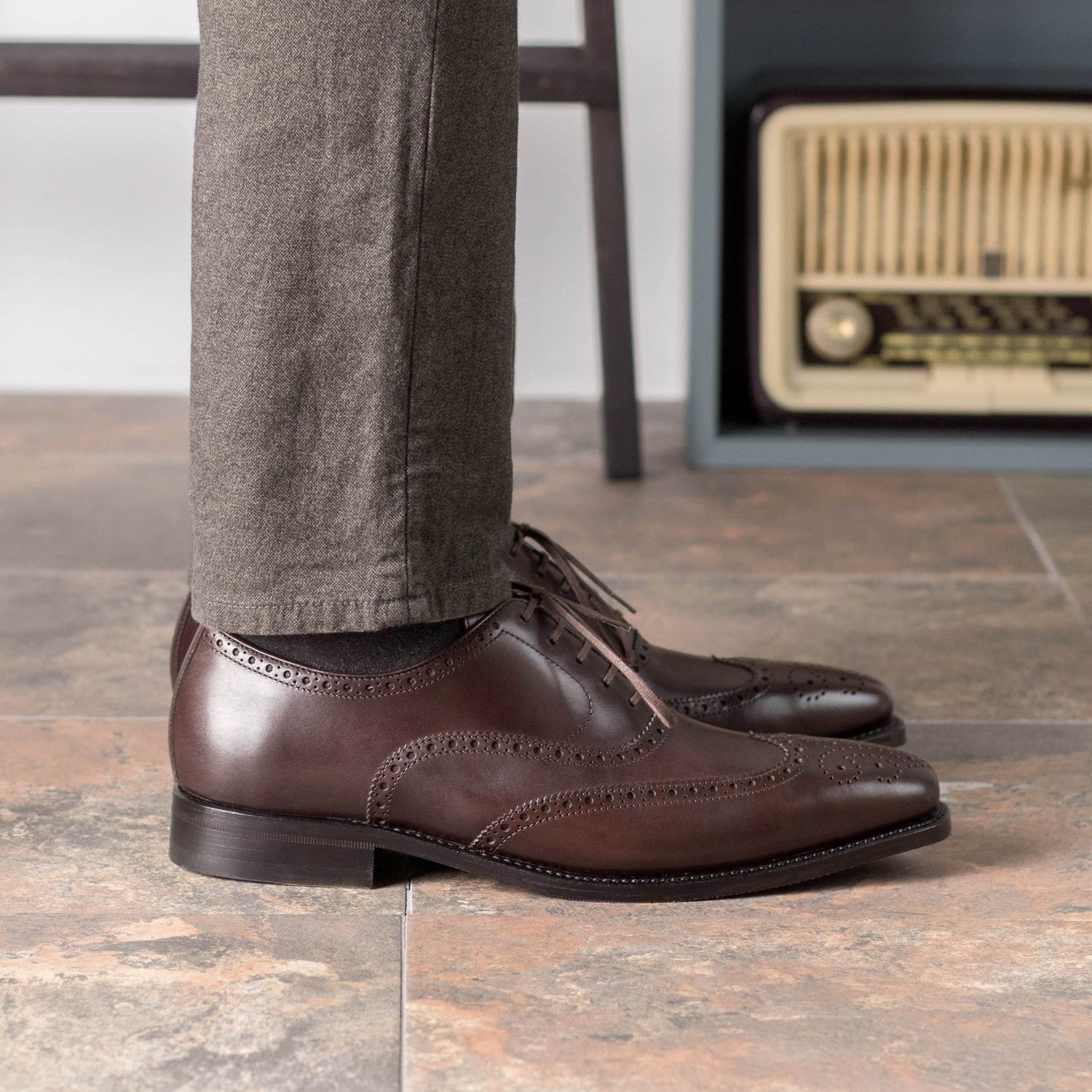 Sartorial Lounge Full Brogue - Dark Brown