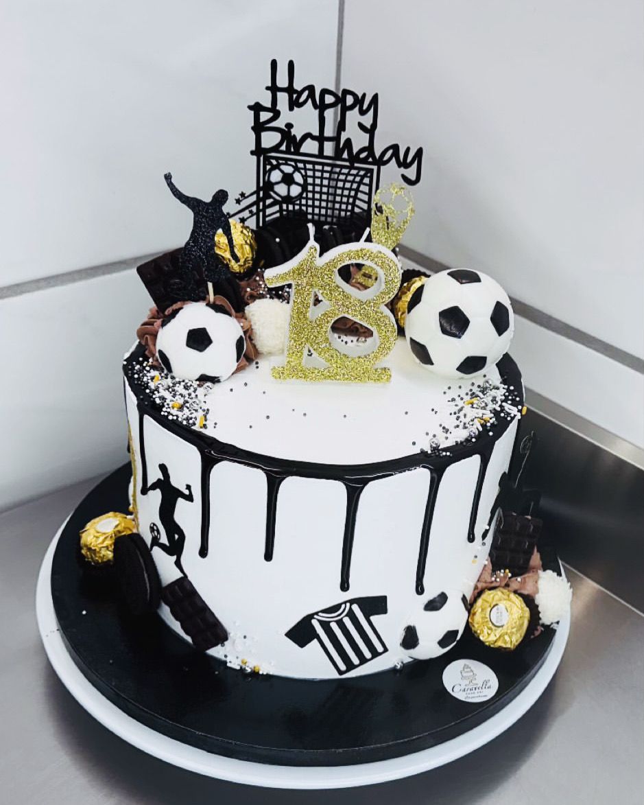 Fußball Drip Cake