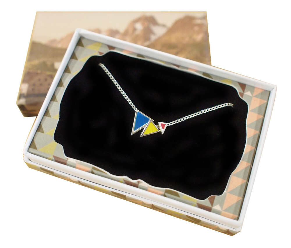 LoveHate NL Necklace triangles sterling silver