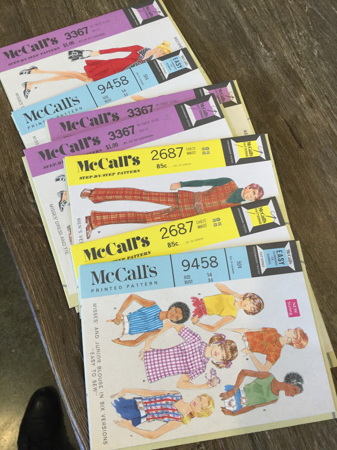 Sewing Vintage McCalls Pattern Notecard Card Chronicle Books Note