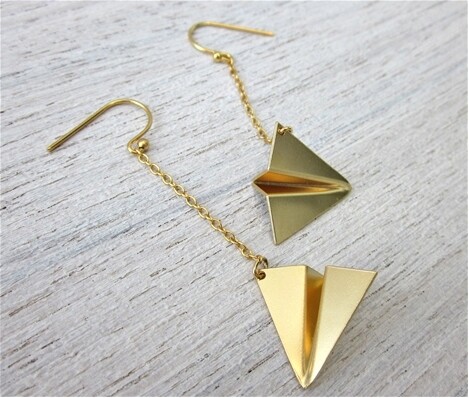 Paper Plane Necklace in gold