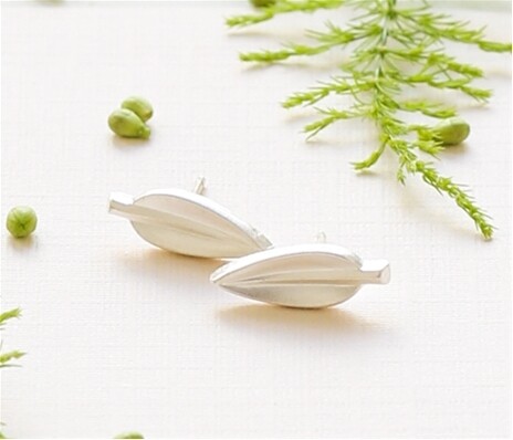 Shlomit Ofir ER Canopy post leaf stud earrings Silver