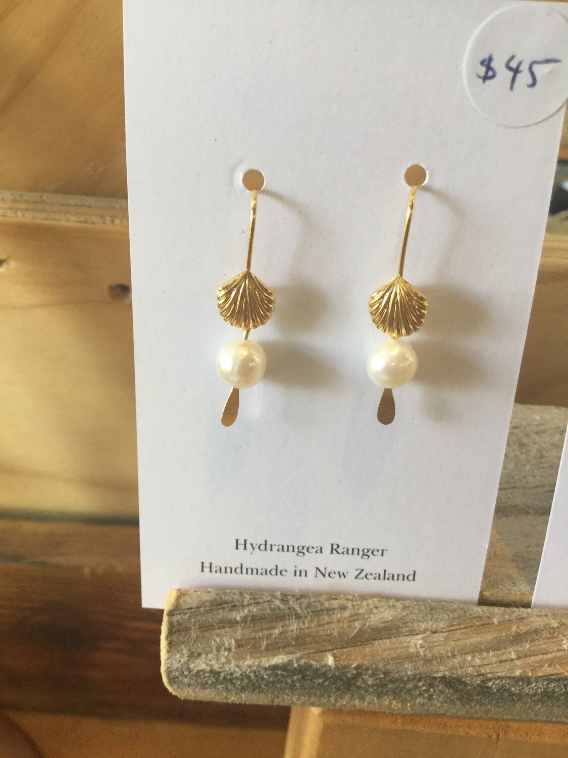 Hydrangea Ranger Earrings Fresh Water Pearls gold Plated Shell