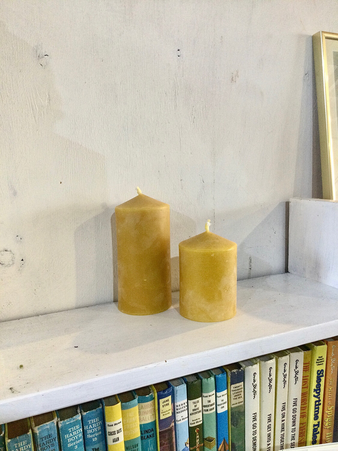100% Pure New Zealand Beeswax Candle Pillar . Handmade In Tauranga