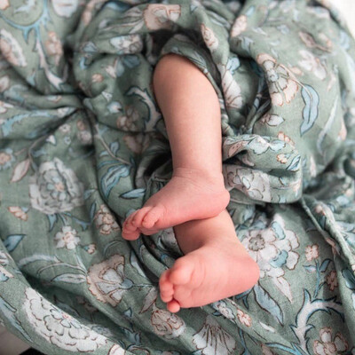 Organic Cotton &amp; Bamboo Swaddle, Saikah