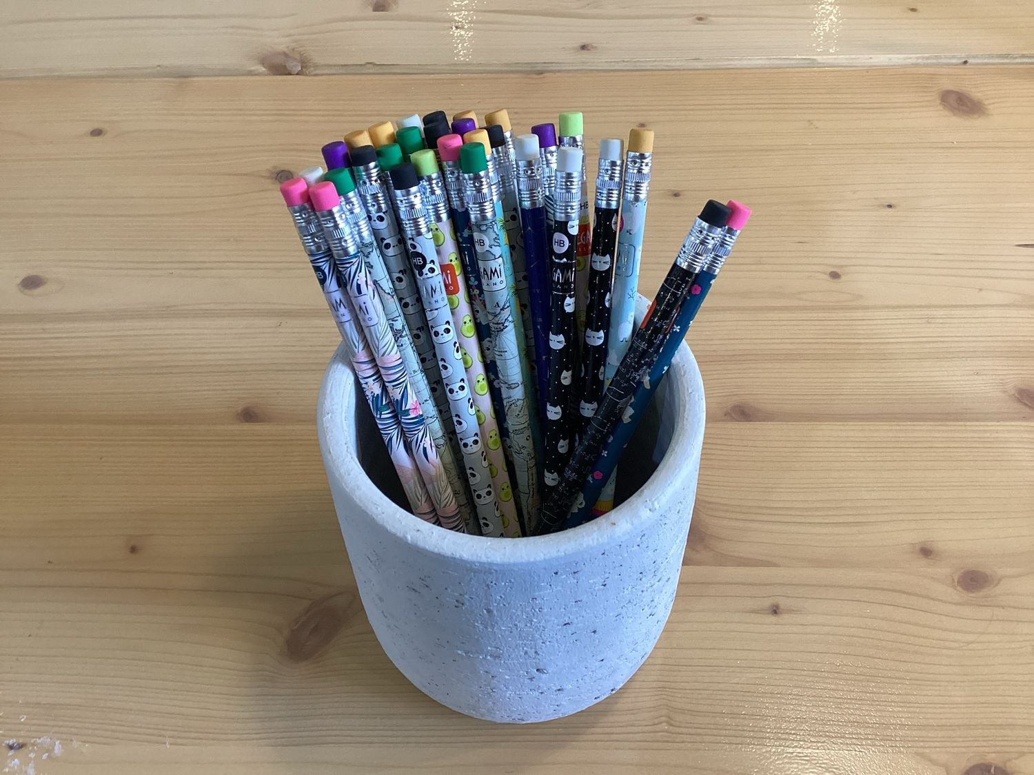 Legami Recycled Newspaper HB Pencils With End Eraser Individual