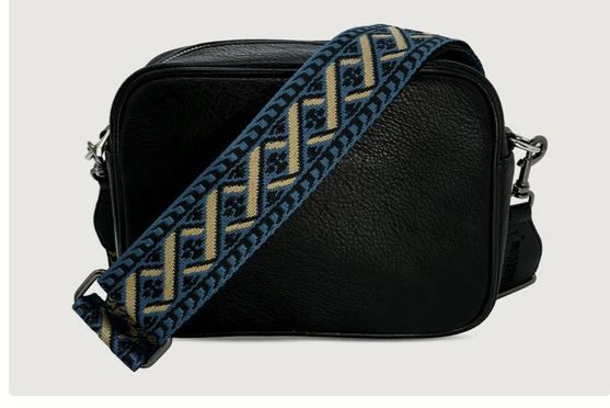 Bag Strap, Moana Rd