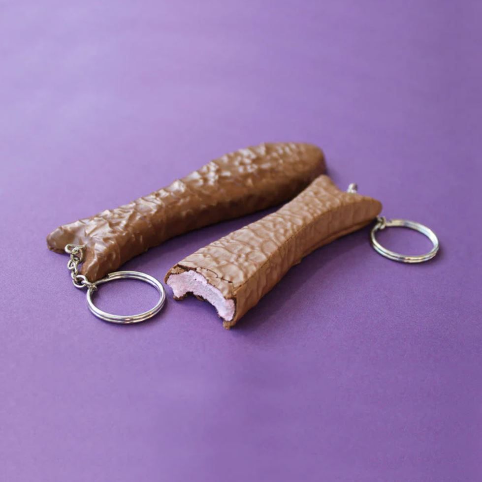 Chocolate Fish &amp; Jet Plane Keyrings - Kelly Vize