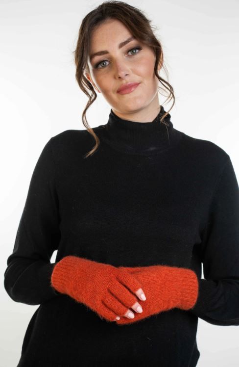 Koru Possum, Merino &amp; Silk Fingerless Gloves