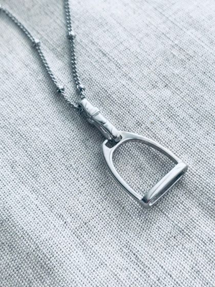 Twigg Equine Jewellery, Type: 1. Satellite Chain Stirrup Pendant Necklace