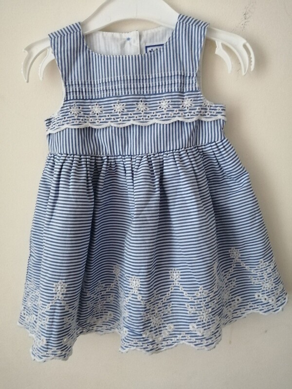 Early days dress size 3-6moths